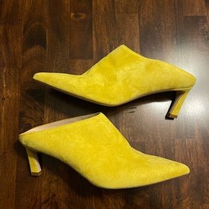 Stuart Weizmann Yellow Suede Pumps 9.5M